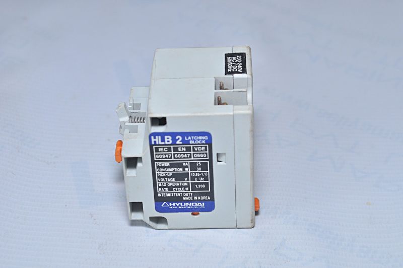 Hyundai Hlb 2 Latching Block 200-240 V Ac/Dc 50/60Hz