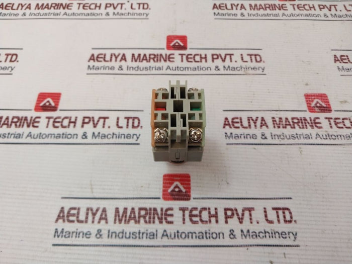 Idec 41-10650 Izumi Push Button Abqw111-r 10A 600V