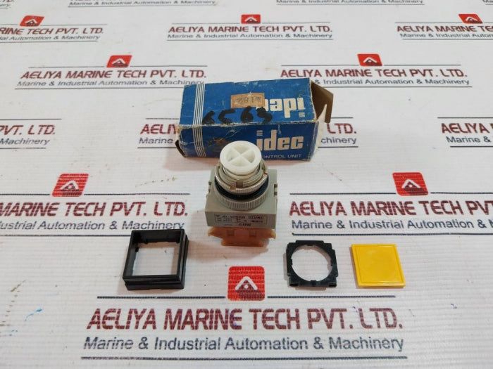 Idec 41-10650 Pushbutton Control Unit 300Vac 5A