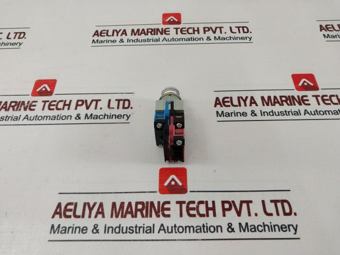 Idec Alw (Tw) Illuminated Red Push Button Control Unit 10A 600V
