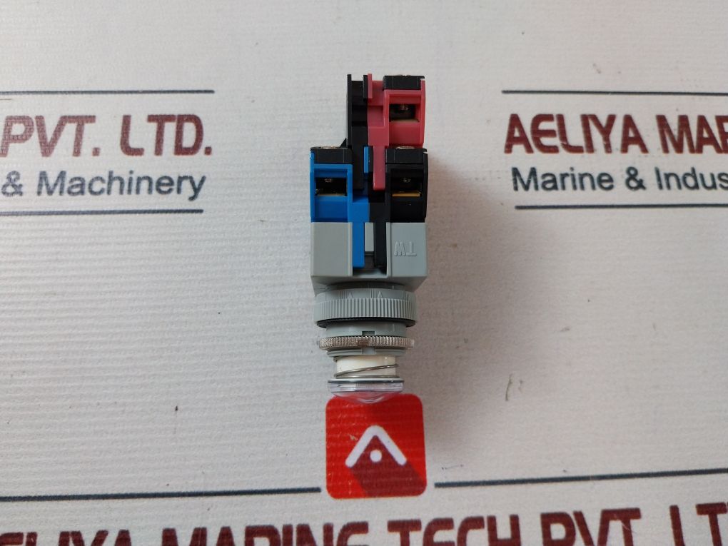 Idec Aolqw2B3311 Pushbutton Control Unit Lamp 5-30V 1W Max