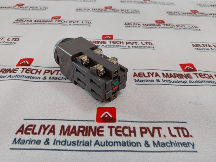 Idec Aon Pushbutton 41-10650, 600V 10A