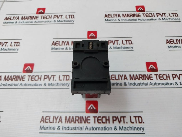 Idec Gt5P-n Electronic Timer With Sr2P-06A Socket 0-10 Sec 240Vac