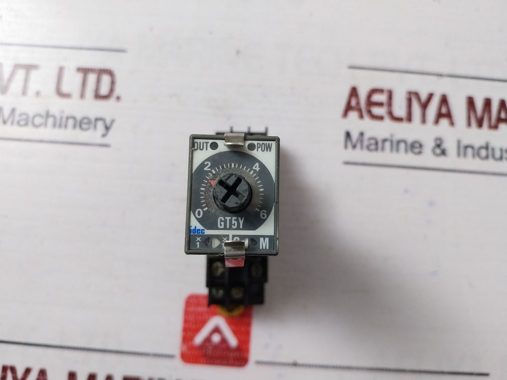 Idec Gt5Y-2Sn Electronic Timer Base