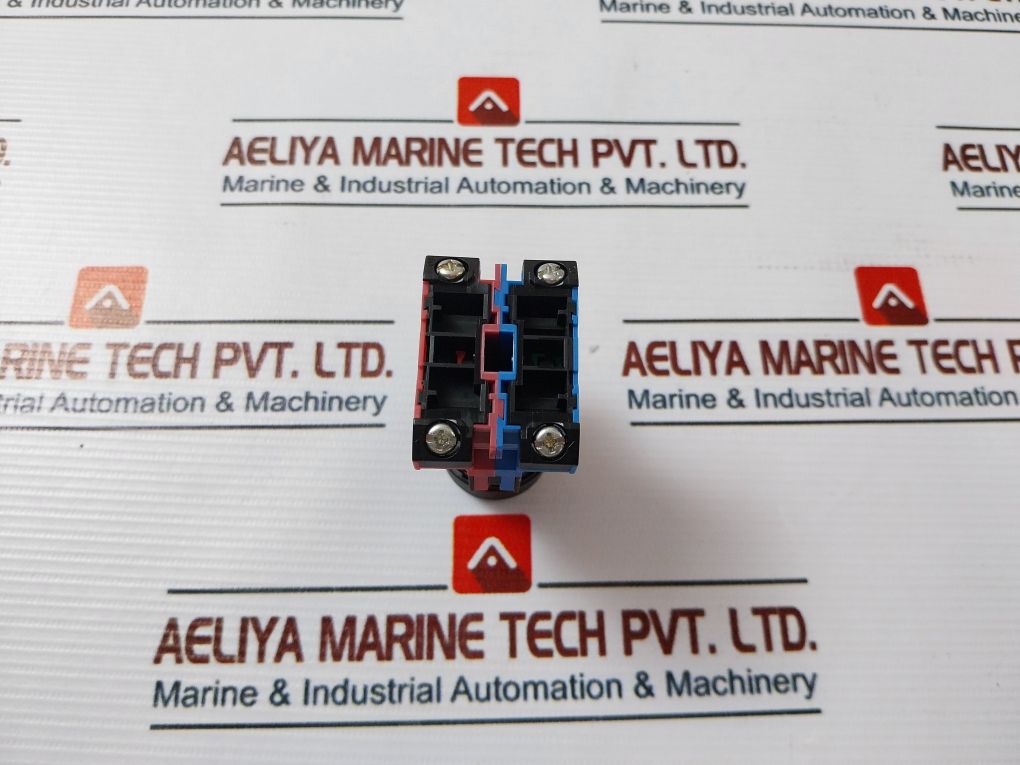 Idec Hw1B-m111R Push Button Switch Control Unit 10A 800V