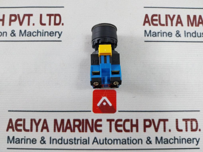 Idec Hw1B-m120-g Green Pushbutton Switch Hw-g10 600V