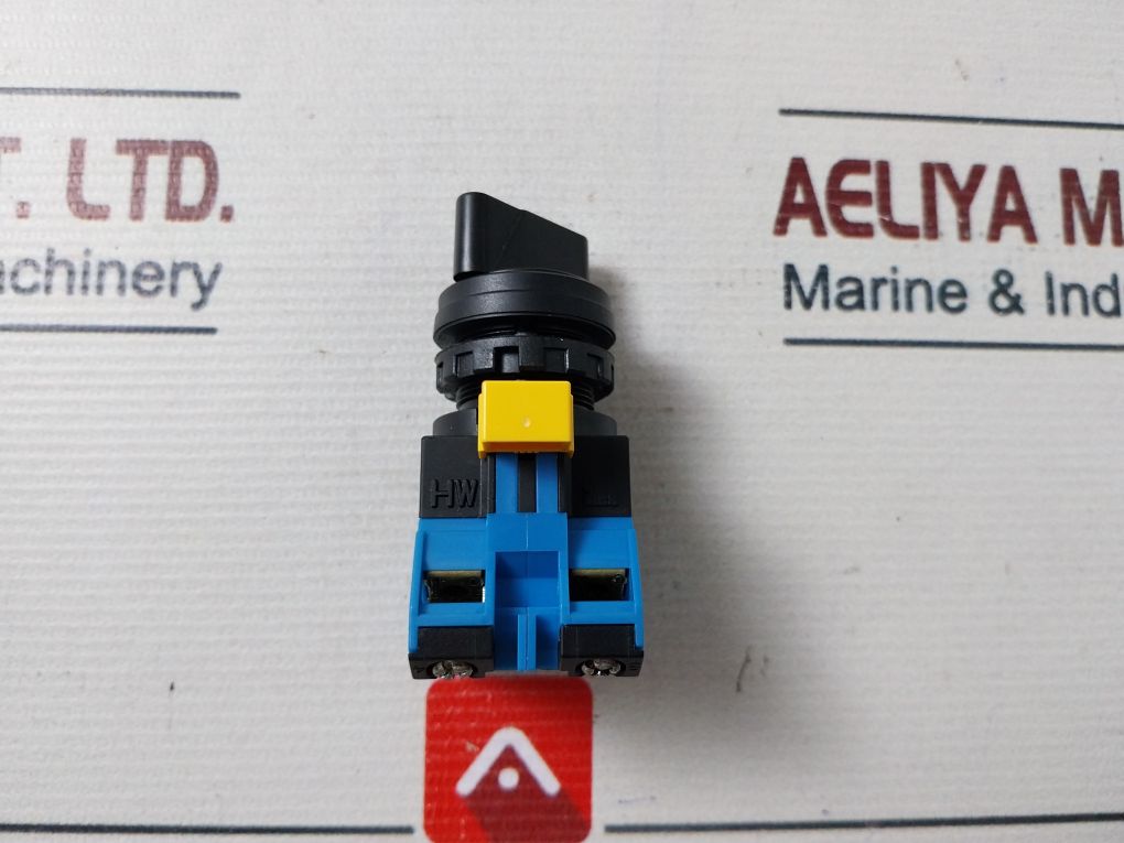 Idec Hw1S-2T20 Position Maintained Selector Switch 10A Hw-cb20