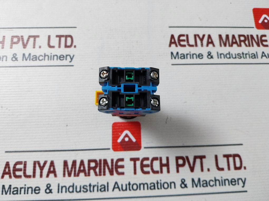 Idec Hw1S-2T20 Position Maintained Selector Switch 10A Hw-cb20