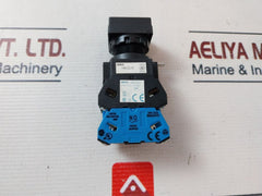 Idec Hw2L-m120Q4G Pushbutton Switch 24V