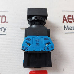 Idec Hw2L-m120Q4G Pushbutton Switch 24V
