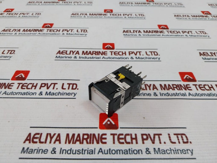 Idec Izumi Mc3D-a20Rb Pushbutton Control Unit 2A Ac250V Dc30V