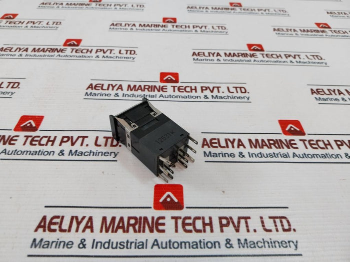 Idec Izumi Mc3D-a20Rb Pushbutton Control Unit 2A Ac250V Dc30V