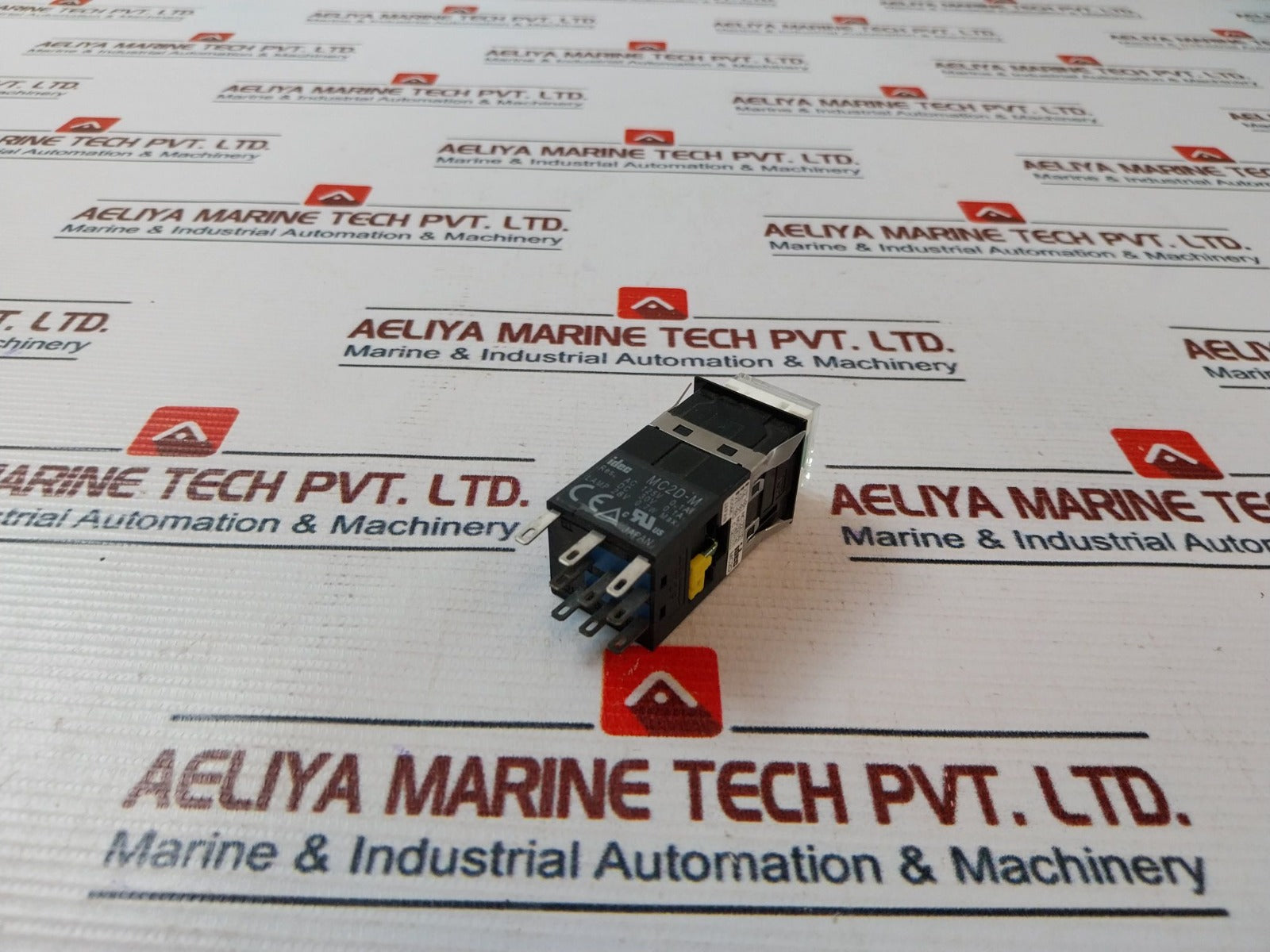 Idec Mc2D-m Self-reset Button
