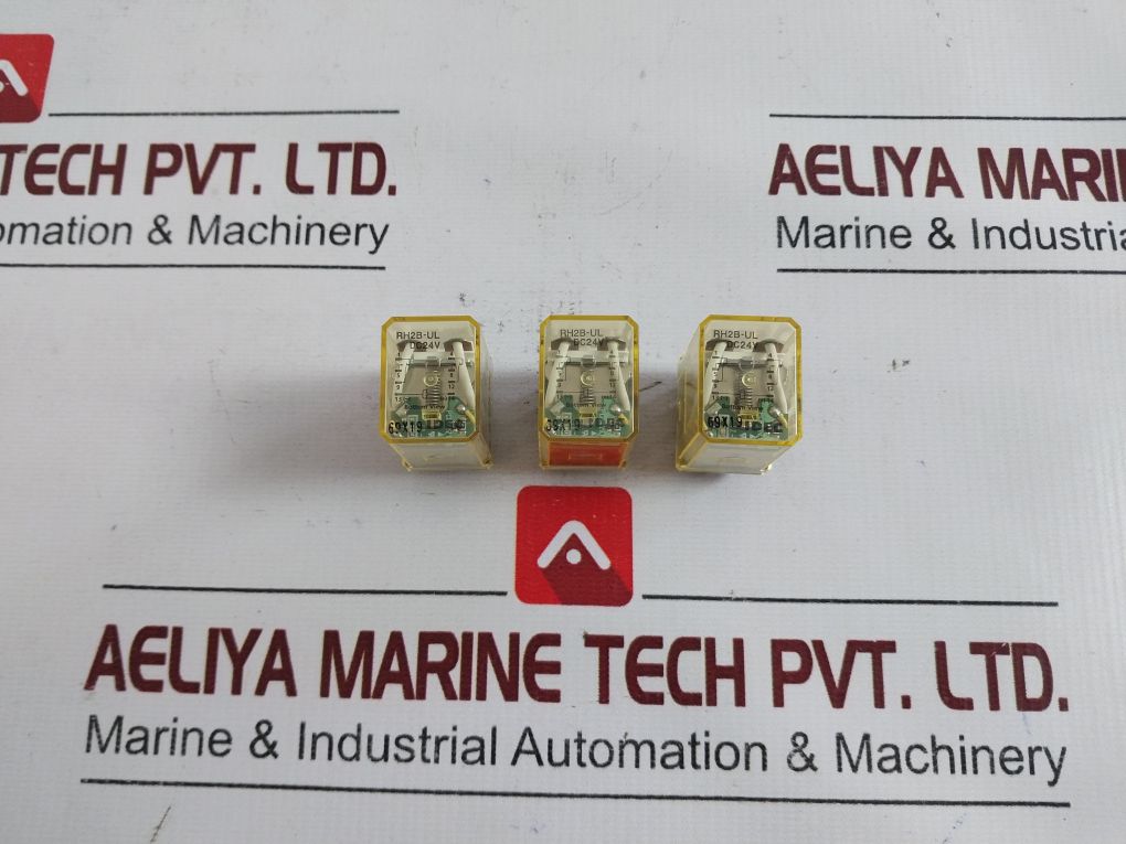 Lot Of 3X Idec RH2B-UL Power Relay 10A 240VAC
