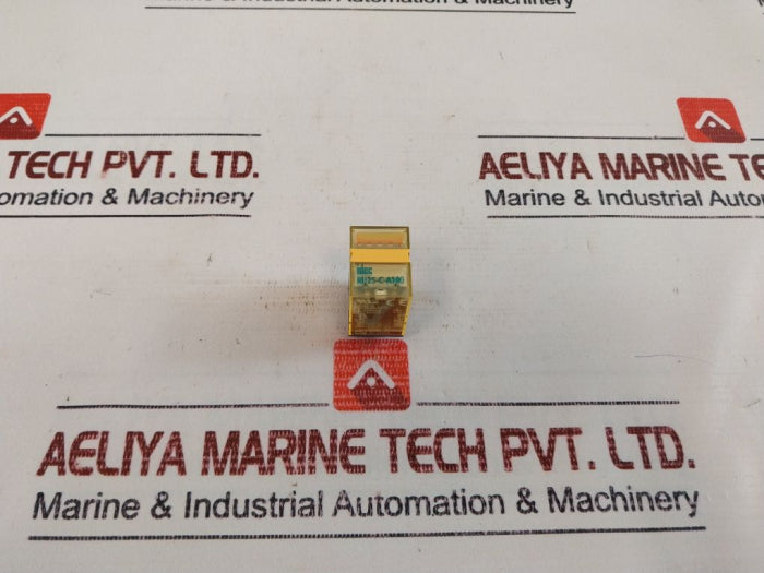 Idec Ru2S-c-a100 Relay 100-110Vac 50/60Hz