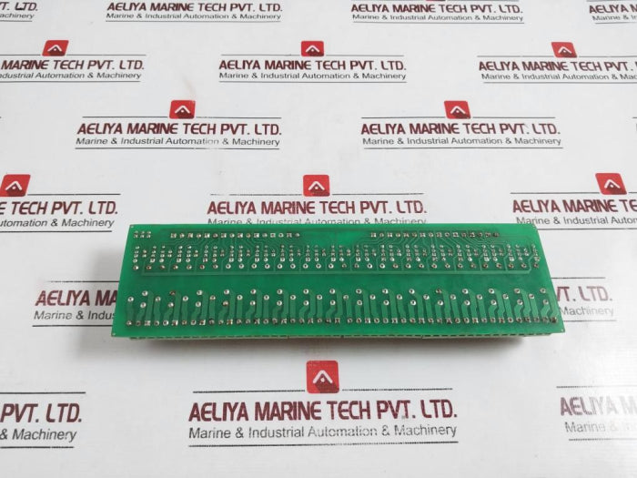 Idec Rq1v-cm-d24 Relay Module 12a 250vac 30vdc Coil 24vdc Star 8009