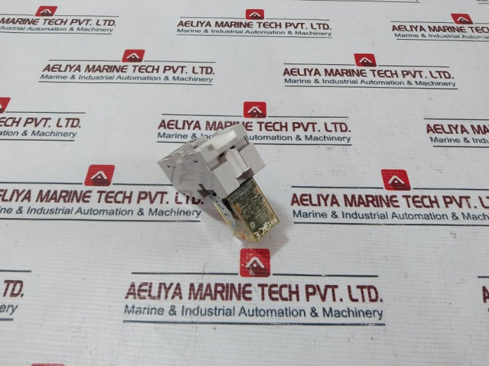 Idec Su4S-11L Relay Socket