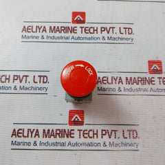 Izumi Idec 41-10650 Red Push Button 600V 10A