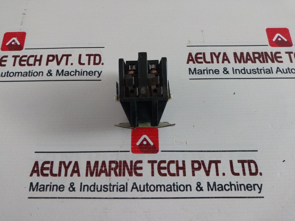 Joslyn A77-306658A-2 Contactor 208/240V 50/60Hz