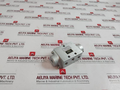Kaneko Sangyo P15g-8 4 Way Air Operated Valve