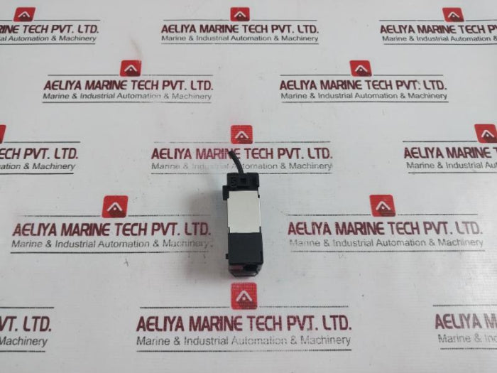 Keyence Gt-72a Din Rail Mount Amplifier Unit, Gt Series, E2l60187