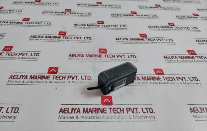 Keyence Gt-72a Din Rail Mount Amplifier Unit, Gt Series, E2l60187