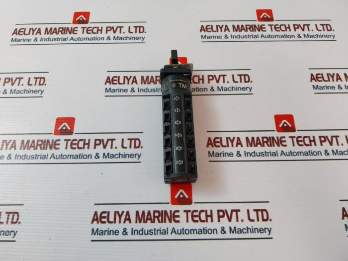 Klockner Moeller Tm-6-8271 Heavy Duty Rotary Switch 10Amp 300V-ac