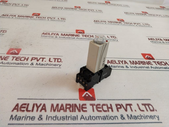 Koino KTM-3M Timing Relay With Base 0-5 Min 220VAC 1.5A