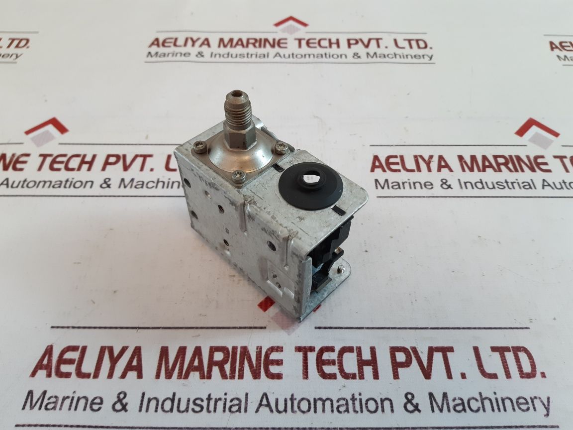 Danfoss Kp5 Pressure Control Switch 060-1171 400v 16a