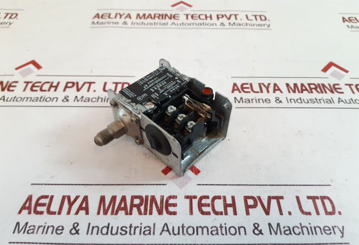 Danfoss Kp5 Pressure Control Switch 060-1171 400v 16a
