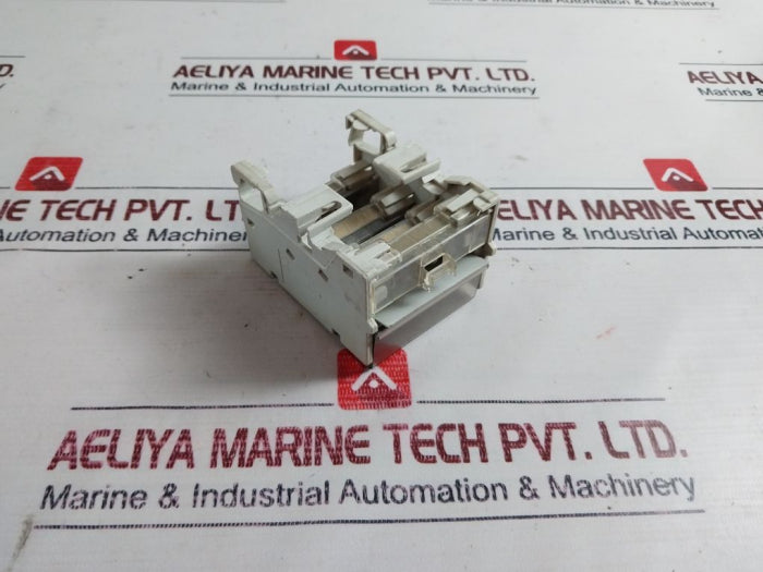 Legrand 048 84 Distribution Block Modular 100A 500V 40°C