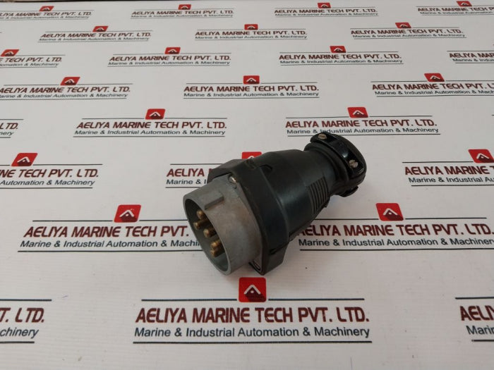 Legrand 380V/415V~ Martin Lunel Socket-3 Pole+Ground