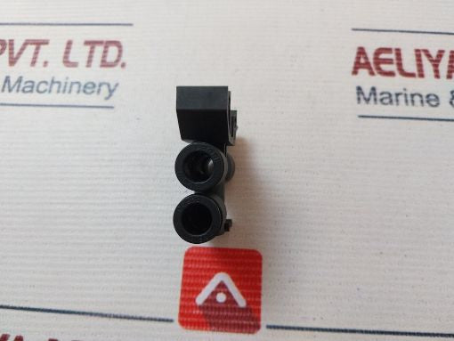 Legris 3381 08 00 3 Multi-Port Pneumatic Push-in Connector