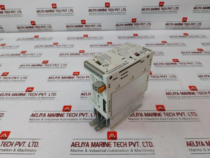 Lenze E82Ev251_2B Ac Inverter Drive, Input. 1/Pe.Ac 240V, Output. 3/Pe.Ac 0-uin
