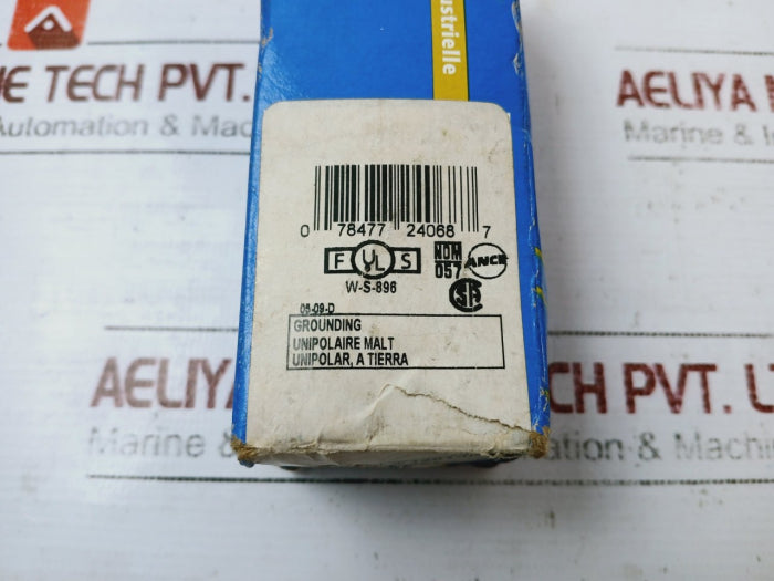 Leviton W-s-896 Toggle Switch 15A 120V-277Vac, 1201-02I