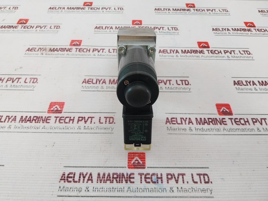 Lincoln Wv-m-w2O-1/2-24Dc Solenoid Valve 525-32083-1