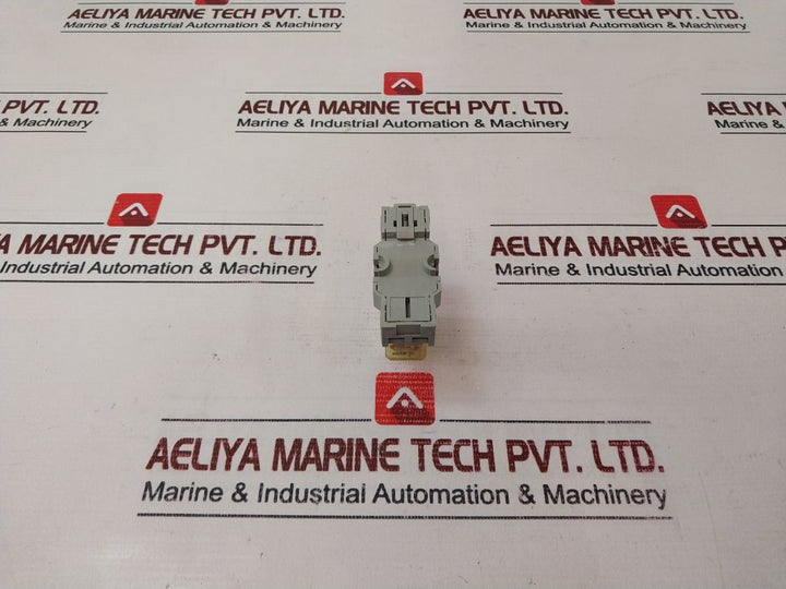 Lot of 3X IDEC RH2B-UL Power Relay With Base DC24V 10A