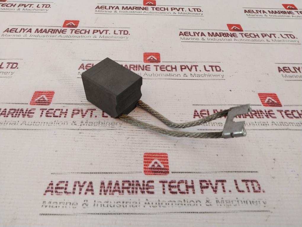 Lot Of 18X Carbone Lorraine Eg34D Brush