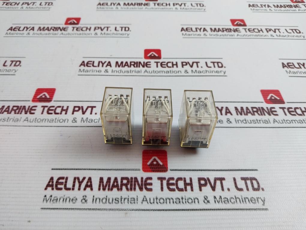 Lot Of 12X Omron My4 Relay 5A 240V~Ac1 24Vdc