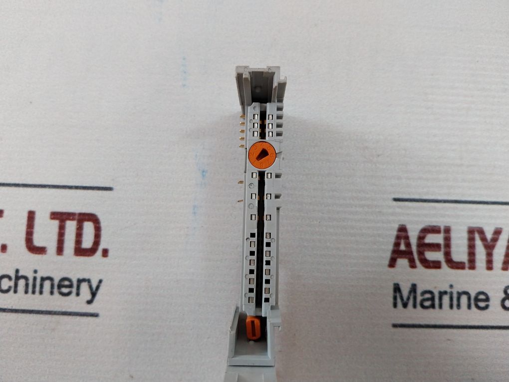 Lot of 2X ALLEN-BRADLEY 1734-MB Series A Point I/O Mounting Base Rev A01