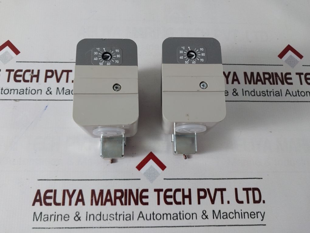 Lot Of 2X Honeywell L6190B 2022 1 Aquastat Control