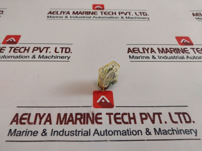 Lot Of 2X Idec Ry2S-u Miniature Relay Dc24V