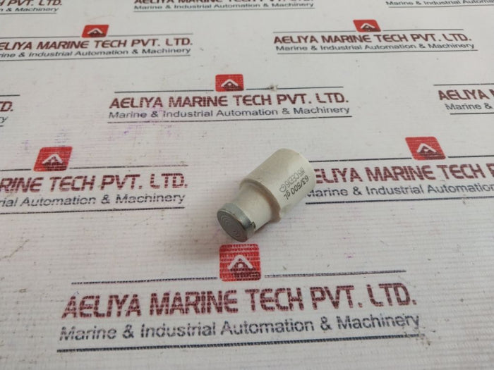 Lot Of 2X Ifo 63/500 Gl Ceramic Fuse