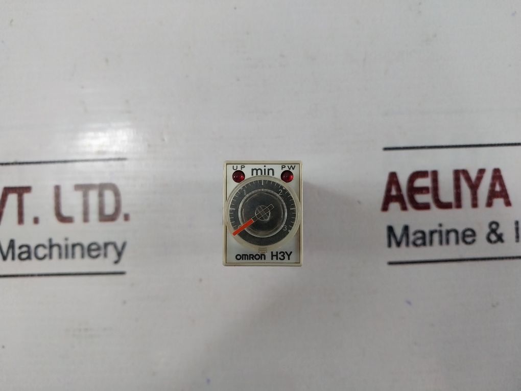 Lot Of 2X Omron H3Y-2 Time Relay 24V DC 5A