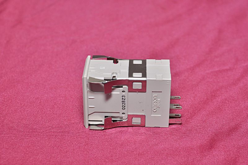 Lot of 2X OMRON M2pj-701 Lighted Push Button Switch Lamp Max 28V/.1.2W
