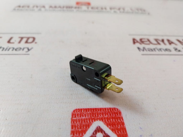 Lot Of 2X Omron V-10G-1C24-k Switch 10A 250V Ac