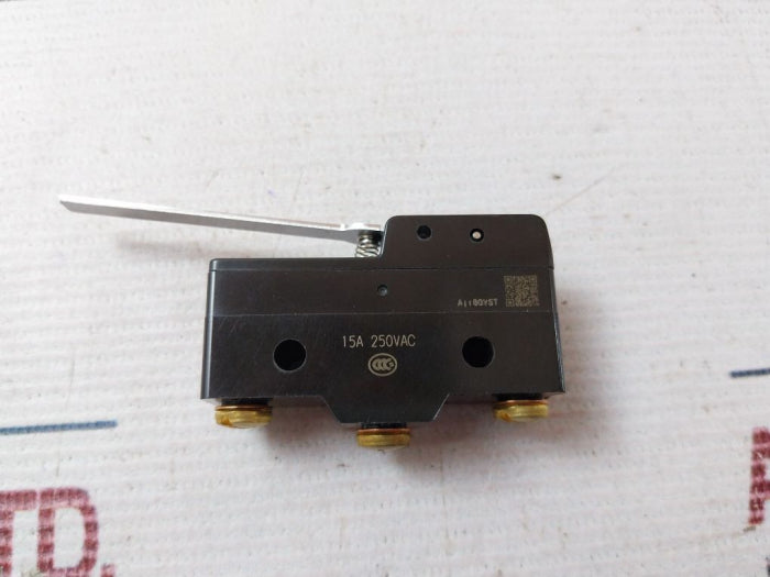 Lot of 2X Omron Z-15GW-B Micro Limit Switch 480 VAC