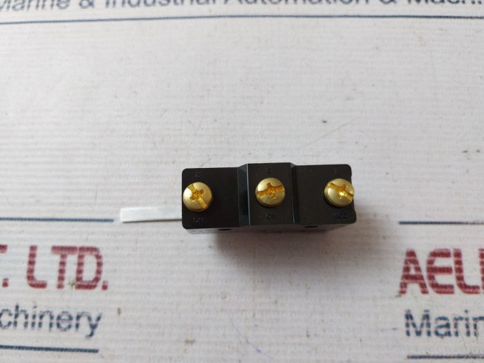 Lot of 2X Omron Z-15GW-B Micro Limit Switch 480 VAC