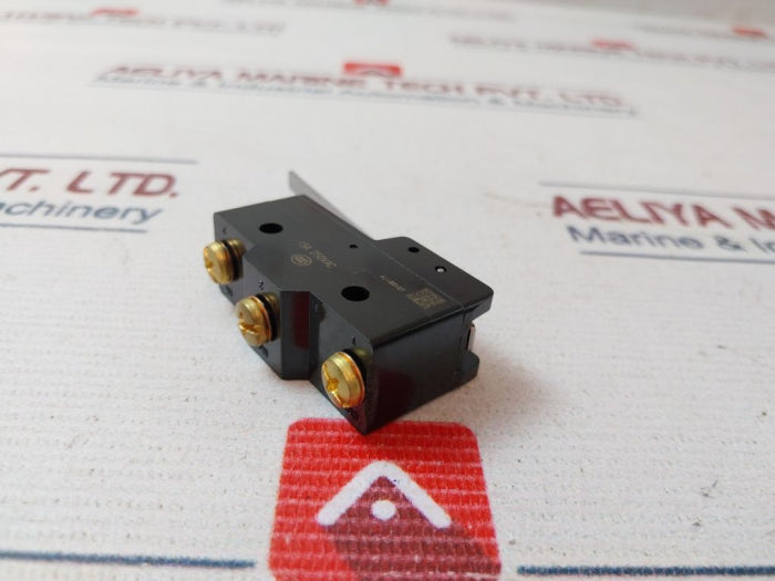 Lot of 2X Omron Z-15GW-B Micro Limit Switch 480 VAC