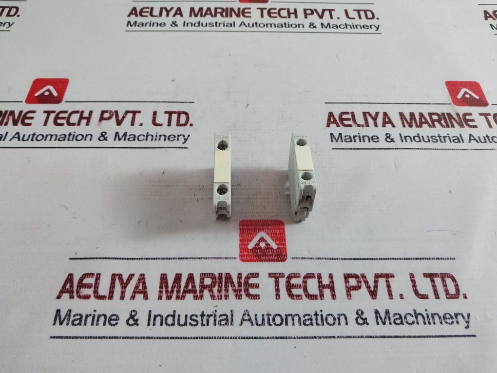 Lot Of 4X Siemens 3TX4010-2A Auxiliary Contact Block 600V AC MAX